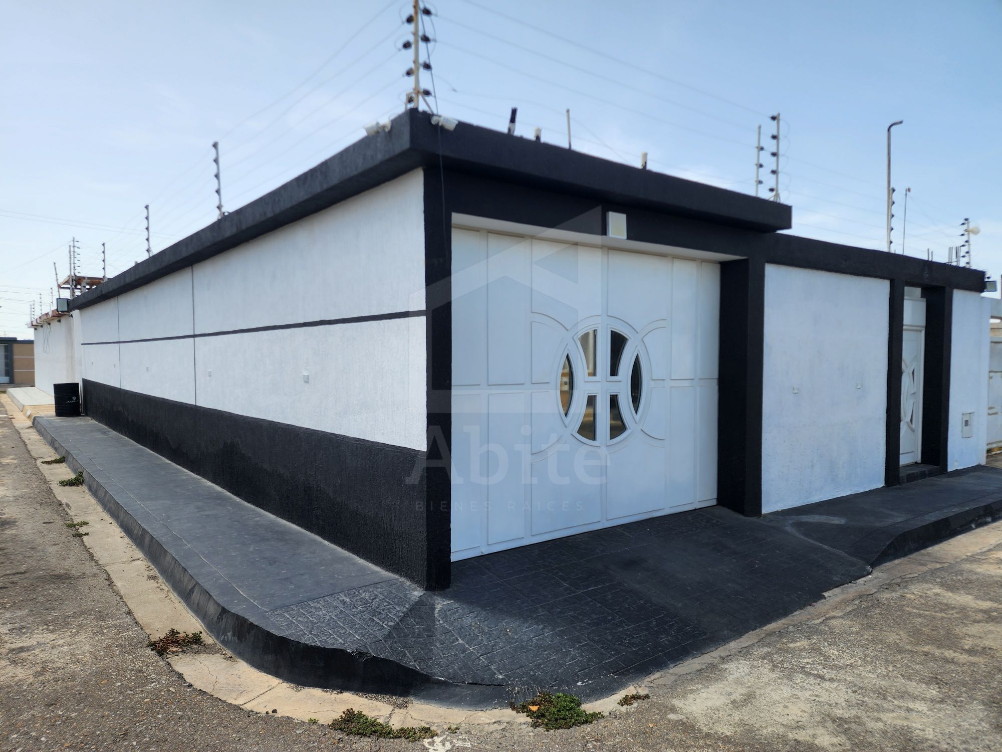 Picsart_25-08-24_20-46-08-780XXXXX