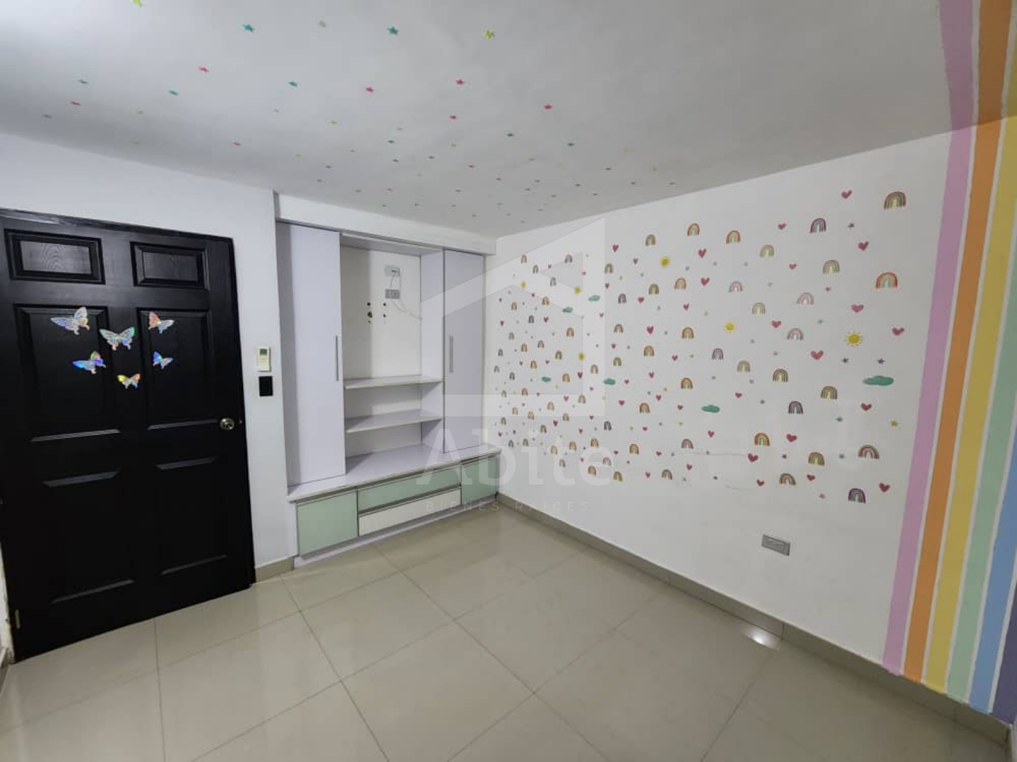 Picsart_25-08-24_21-04-09-284